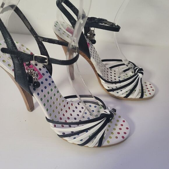 🖤 Betseyville by Betsey johnson strappy white and black heels - Picture 10 of 16